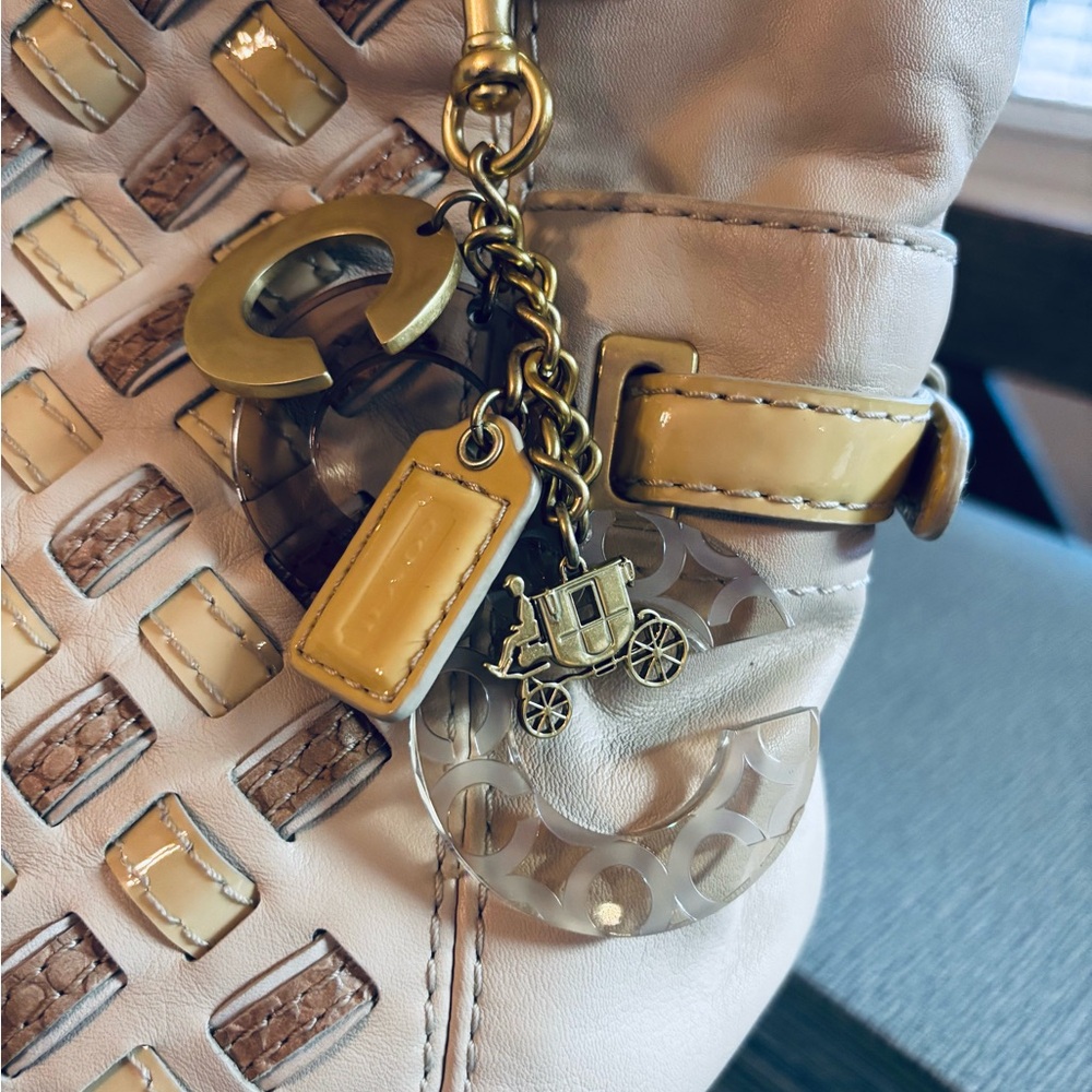 COACH Peyton Woven Leather Purse With RARE keychain NWOT
